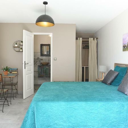 Chambre D'Hotes Du Charme Provencal Sénas Eksteriør bilde
